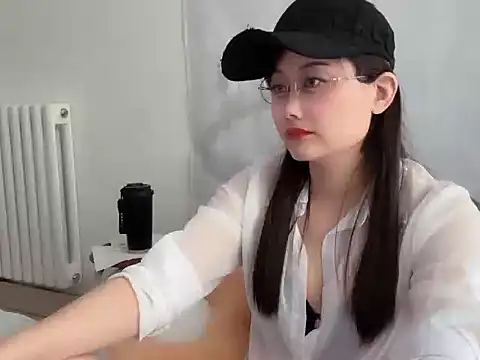 Snapshot of Naomi_Z chatting on May 9, 10:59 pm Naomi Z online show from May 9, 10:59 pm