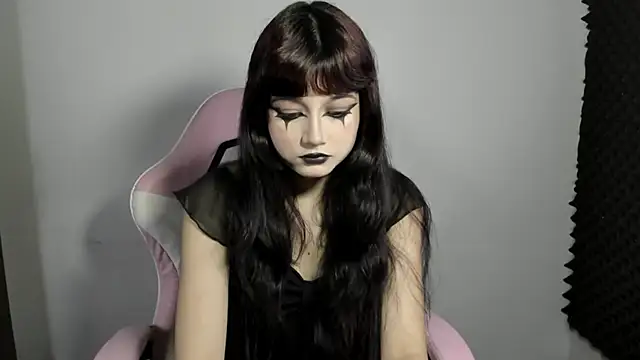 AnaisX0X0 online show from May 27, 11:24 pm