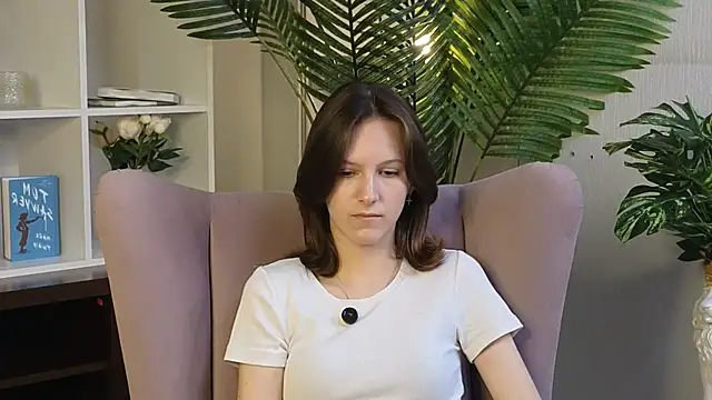 Snapshot of CortneyCagey chatting on May 6, 9:03 am CortneyCagey online show from May 6, 9:03 am