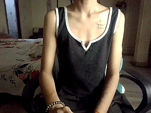 Snapshot of Sexyrossy7 chatting on May 29, 6:44 am Sexyrossy7 online show from May 29, 6:44 am