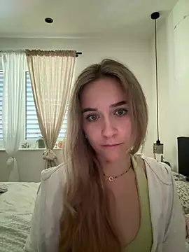 LillyStarr online show from June 27, 7:57 am