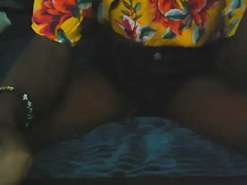 Snapshot of missy09 chatting on May 15, 9:55 pm missy09 online show from May 15, 9:55 pm