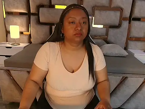 Snapshot of Rachell_Carter chatting on May 17, 3:59 am Rachell Carter online show from May 17, 3:59 am