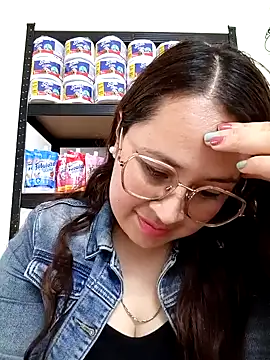 VANESSA  28 online show from May 14, 12:45 pm