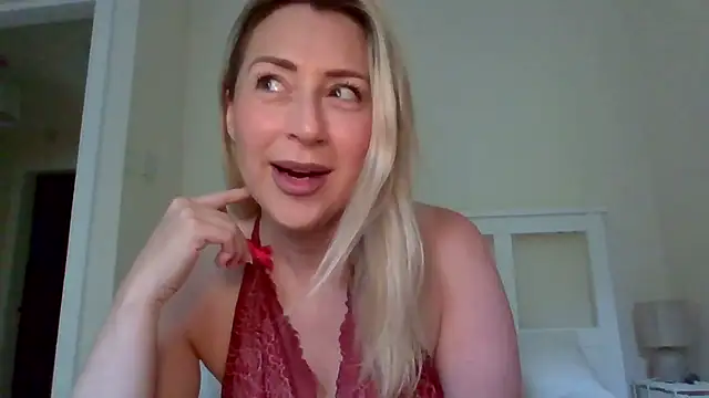 Snapshot of Babe_blond chatting on July 20, 8:28 am Babe blond online show from July 20, 8:28 am