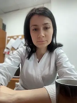 Snapshot of MissElya chatting on May 24, 1:49 pm MissElya online show from May 24, 1:49 pm