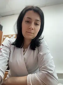 Snapshot of MissElya chatting on May 28, 2:47 pm MissElya online show from May 28, 2:47 pm