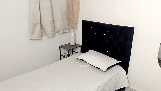 Melody vixxenx online show from July 6, 12:07 am