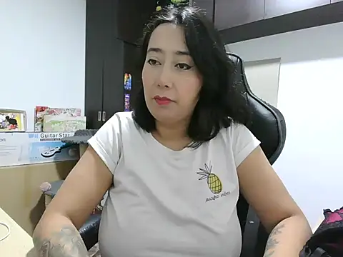 saramaSS online show from May 24, 11:10 pm