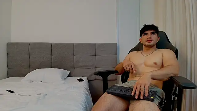 Snapshot of pistacho_bross19 chatting on May 15, 11:56 pm pistacho bross19 online show from May 15, 11:56 pm