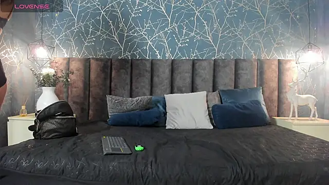 Snapshot of Eros_afrodita_ chatting on May 12, 7:33 pm Eros afrodita online show from May 12, 7:33 pm