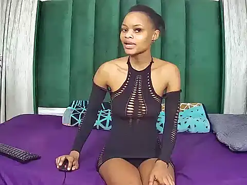 Snapshot of SexGee2020 chatting on May 11, 5:10 pm SexGee2020 online show from May 11, 5:10 pm