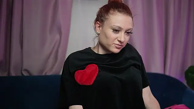 Snapshot of EvelynCandy chatting on May 24, 8:03 pm EvelynCandy online show from May 24, 8:03 pm