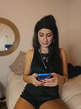 Snapshot of MorganaMystic chatting on May 12, 12:52 am MorganaMystic online show from May 12, 12:52 am