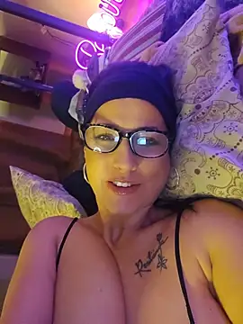 Snapshot of MorganaMystic chatting on May 30, 6:27 pm MorganaMystic online show from May 30, 6:27 pm