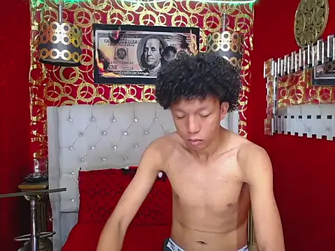 Snapshot of skinny20boy chatting on July 13, 8:55 pm skinny20boy online show from July 13, 8:55 pm