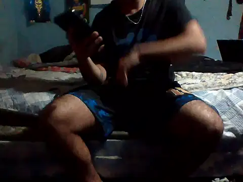 Snapshot of Martin106 chatting on May 12, 1:47 am Martin106 online show from May 12, 1:47 am
