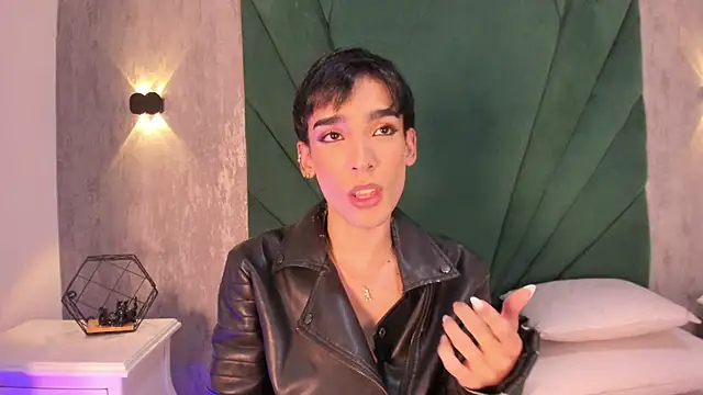 Snapshot of Andy_vergara1 chatting on May 25, 11:49 am Andy vergara1 online show from May 25, 11:49 am