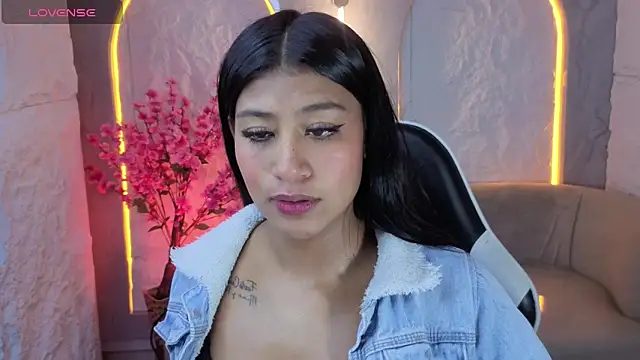 Snapshot of Canela_savage_tx chatting on June 1, 7:37 pm Canela savage tx online show from June 1, 7:37 pm