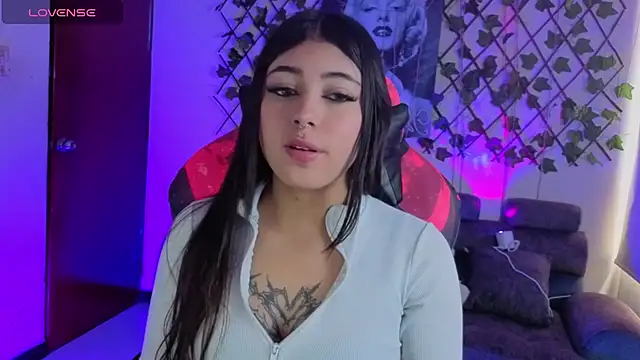 Snapshot of Gabriella_live18 chatting on May 29, 7:34 pm Gabriella live18 online show from May 29, 7:34 pm