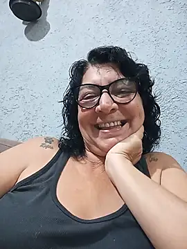 Snapshot of Milena1000 chatting on June 27, 11:10 pm Milena1000 online show from June 27, 11:10 pm