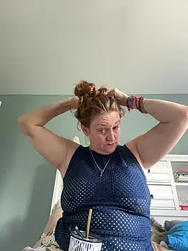 Kellilyn10 online show from July 11, 7:49 pm