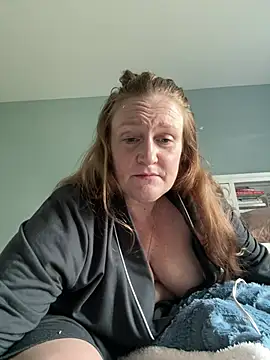 Kellilyn10 online show from July 13, 9:50 pm
