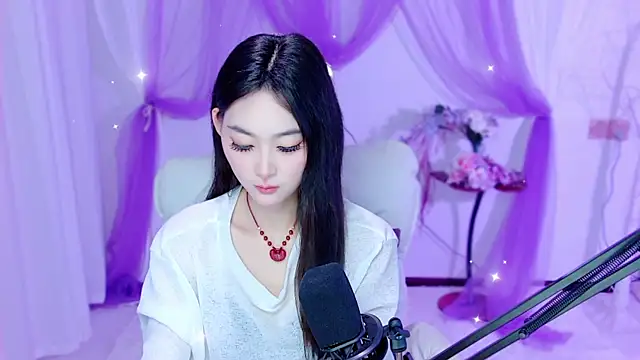 Snapshot of Tili_Lucky chatting on May 7, 1:33 am Tili Lucky online show from May 7, 1:33 am