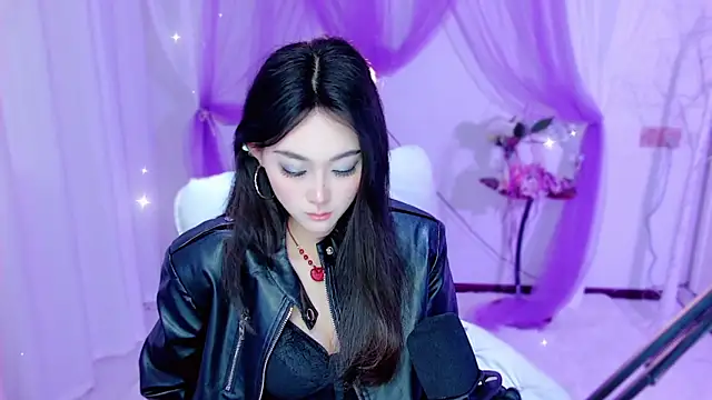 Snapshot of Tili_Lucky chatting on May 15, 11:01 pm Tili Lucky online show from May 15, 11:01 pm