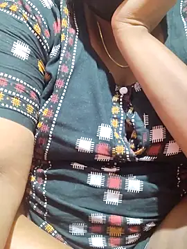 tamilkavitha123 online show from May 22, 6:53 am