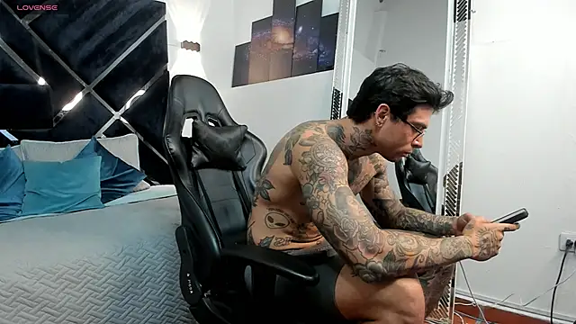 EdoardoJS online show from May 15, 11:34 pm