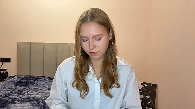 AlisaDreamy online show from May 11, 2:12 pm