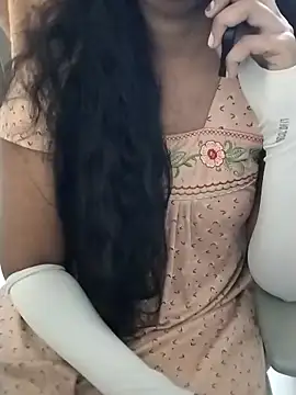 silksmitha- online show from June 9, 7:53 am