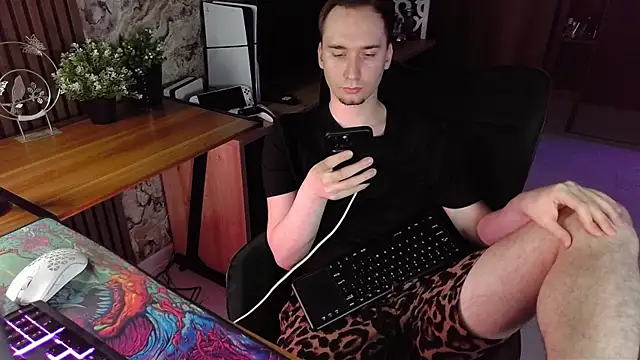 Snapshot of Blake_Noirr chatting on May 16, 7:56 pm Blake Noirr online show from May 16, 7:56 pm