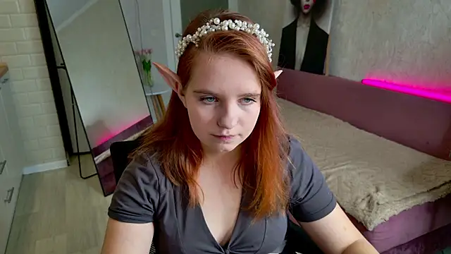 Snapshot of Luna404 chatting on May 24, 7:08 pm Luna404 online show from May 24, 7:08 pm