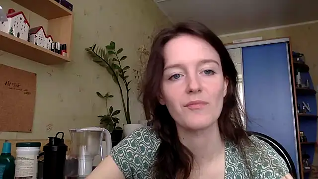 Snapshot of P911 chatting on May 15, 8:43 am P911 online show from May 15, 8:43 am