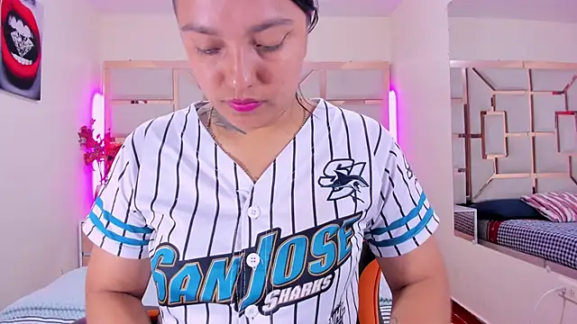 Snapshot of haeily_ruiz chatting on May 16, 3:58 am haeily ruiz online show from May 16, 3:58 am