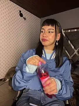 AntonellaCooper Pink online show from July 10, 3:22 am