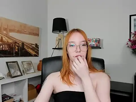 Snapshot of foxSonya chatting on May 21, 12:34 pm foxSonya online show from May 21, 12:34 pm