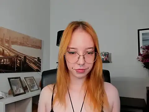 Snapshot of foxSonya chatting on May 27, 5:37 am foxSonya online show from May 27, 5:37 am