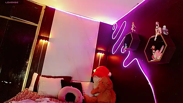 babycharol01 online show from May 21, 7:37 am