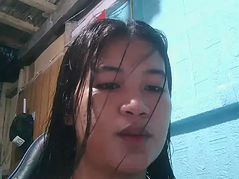 Snapshot of SweetCreamyPussy18 chatting on May 7, 8:09 am SweetCreamyPussy18 online show from May 7, 8:09 am