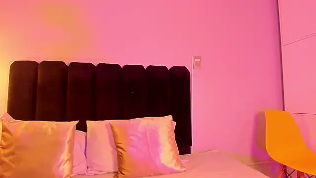 Snapshot of PeytonRouse1 chatting on May 26, 8:49 pm PeytonRouse1 online show from May 26, 8:49 pm