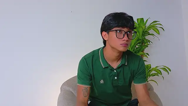 Iam erick online show from May 23, 8:02 pm
