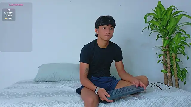 Iam erick online show from May 29, 7:34 pm