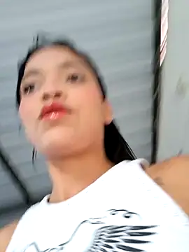 Snapshot of Dahimon-18 chatting on May 17, 12:12 pm Dahimon-18 online show from May 17, 12:12 pm