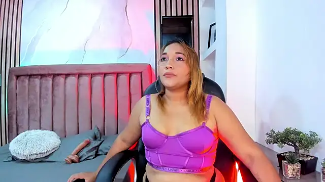 Carlagrey  online show from May 20, 3:24 am