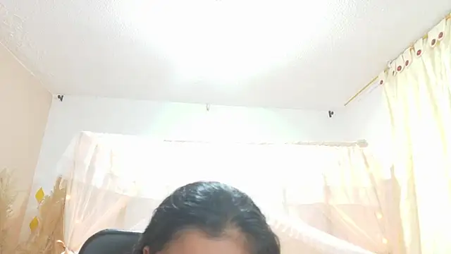 leoneriss online show from May 19, 2:07 am