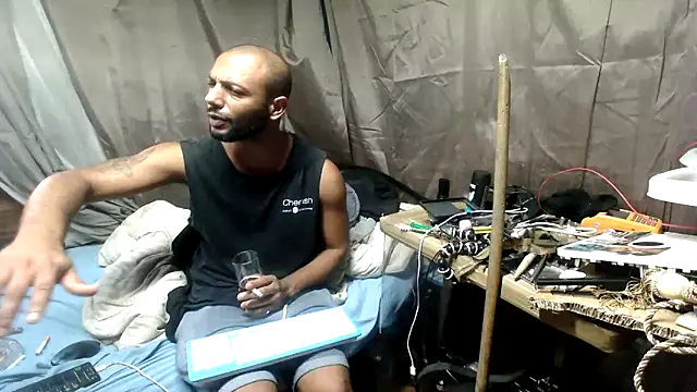 Camodick online show from March 31, 2:39 pm