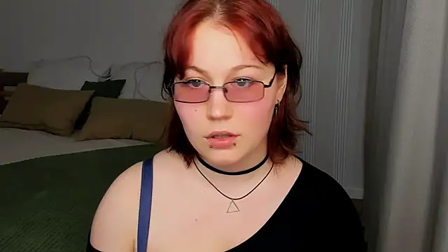 Snapshot of MiaLacrice chatting on May 16, 12:04 pm MiaLacrice online show from May 16, 12:04 pm